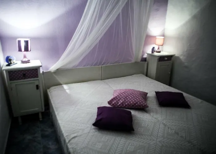 Tvrdic Honey Apartment