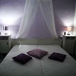 Apartman Tvrdic Honey Grohote