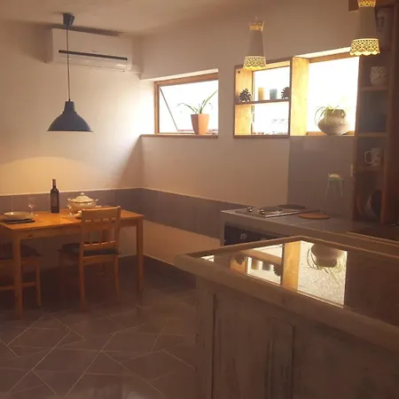 Tvrdic Honey Grohote