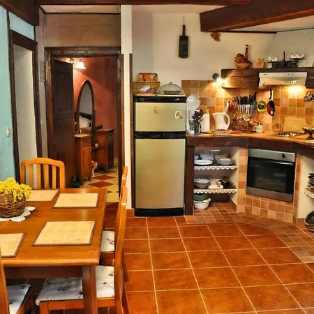 Tvrdic Honey Grohote