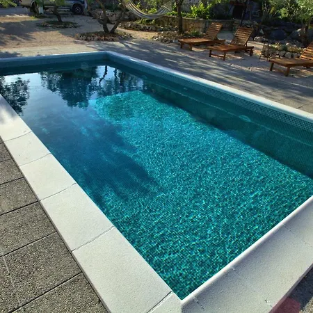 شقة Tvrdic Honey Grohote